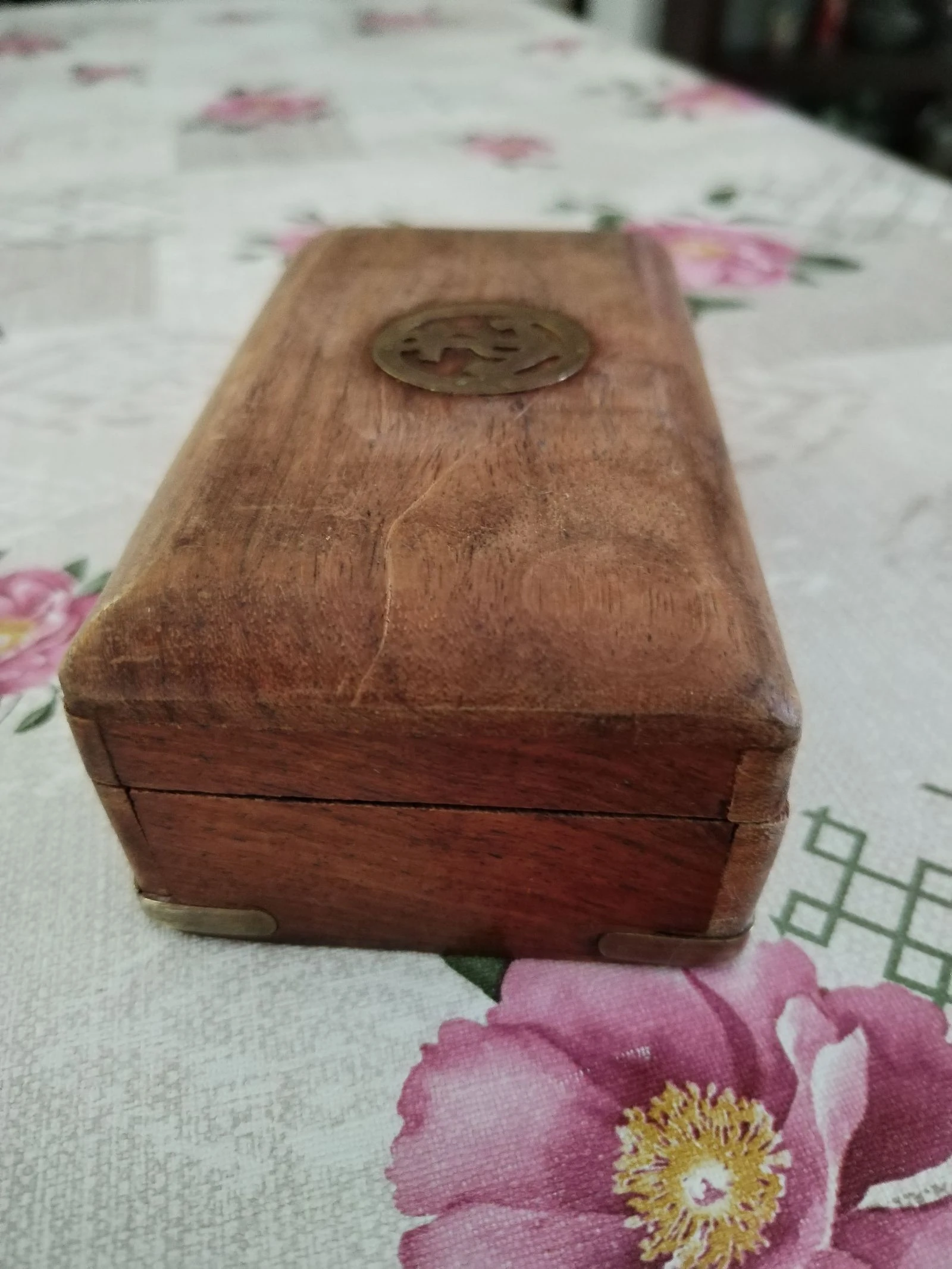 Hermosa caja antigua de la marina en madera maciza de castaño o exótica y latón. – photo 9